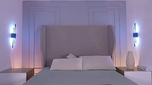 Snapshot of chloe_d chatting on 07-09-26, 04:44 chloe d online show from 07-09-26, 04:44