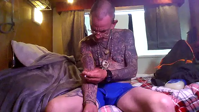 Snapshot of deepstroker42071 chatting on 03-12-26, 08:48 deepstroker42071 online show from 03-12-26, 08:48