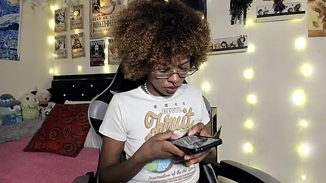 Cristal Jonasxh online show from 10-04-25, 04:54