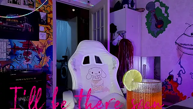 Sunny Mouse  online show from 09-17-25, 04:41