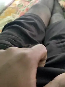 Snapshot of SILENT_FUCKER_01 chatting on 02-18-25, 06:04 SILENT FUCKER 01 online show from 02-18-25, 06:04