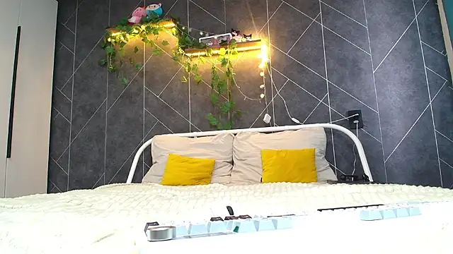 KathrineBerry online show from 04-18-26, 06:50