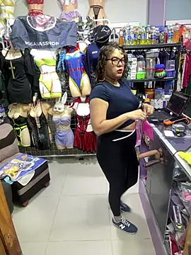 ROSALIALUCY online show from 06-19-26, 02:43