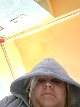 Snapshot of ducicsajsziii chatting on 11-19-25, 06:13 ducicsajsziii online show from 11-19-25, 06:13