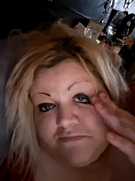 Snapshot of ducicsajsziii chatting on 12-14-25, 02:44 ducicsajsziii online show from 12-14-25, 02:44