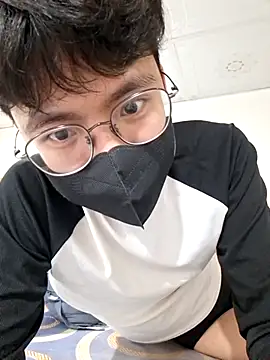 Gwencloudy online show from 02-26-26, 04:28