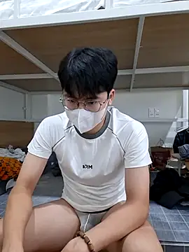 Gwencloudy online show from 07-26-26, 03:36