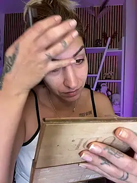 sofiah  online show from 01-07-26, 07:22