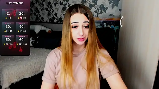 Snapshot of weakness4u chatting on 03-19-25, 04:36 weakness4u online show from 03-19-25, 04:36