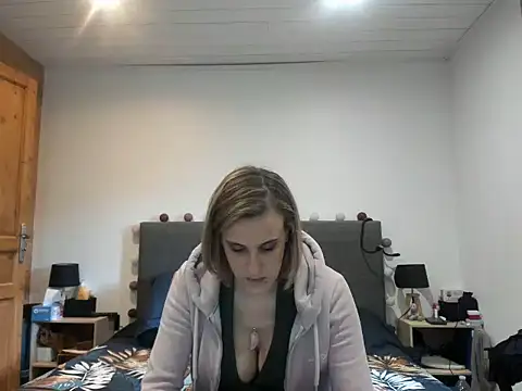 Madame Callie online show from 04-19-26, 12:59