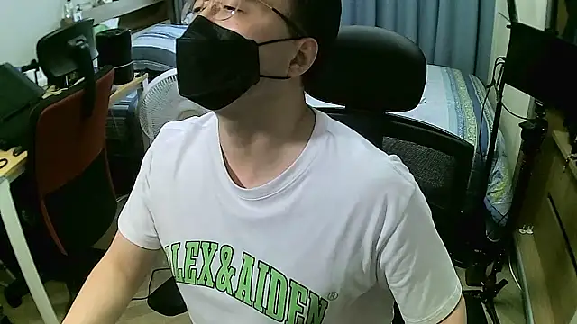 Jackvanlee online show from 06-25-26, 05:07