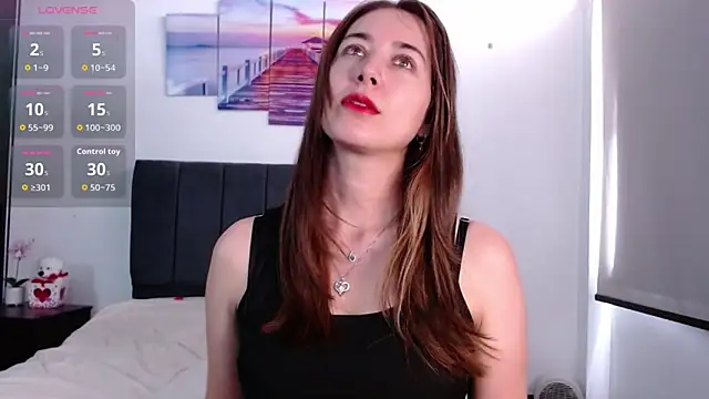 Snapshot of Daniela-hot chatting on 06-15-26, 05:04 Daniela-hot online show from 06-15-26, 05:04