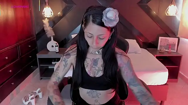 dark gotica online show from 10-01-25, 07:09