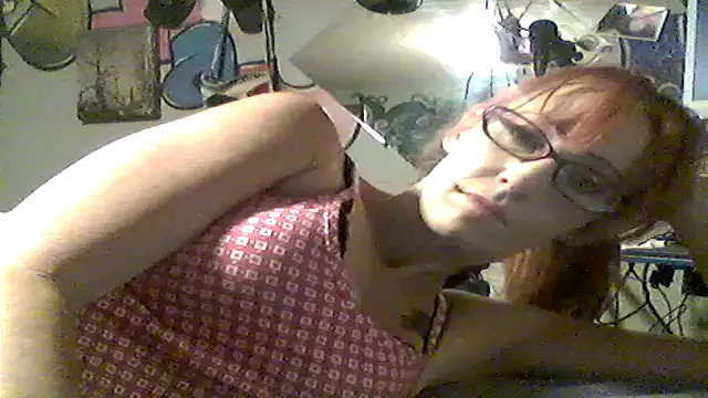 Snapshot of 4EyedSluttyGinger chatting on 04-30-26, 01:01 4EyedSluttyGinger online show from 04-30-26, 01:01