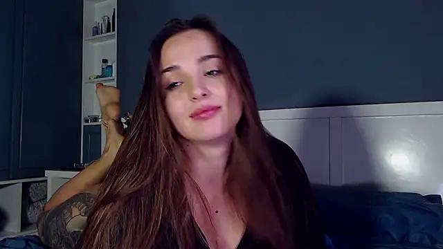 Snapshot of MeIisaLove chatting on 12-06-24, 07:10 MeIisaLove online show from 12-06-24, 07:10