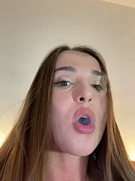 Snapshot of MeIisaLove chatting on 12-30-24, 04:53 MeIisaLove online show from 12-30-24, 04:53