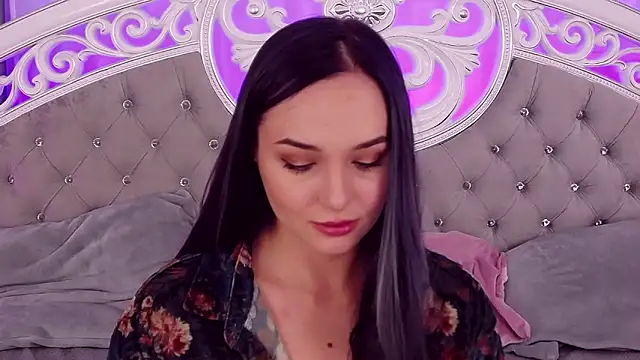 Snapshot of MeIisaLove chatting on 03-06-25, 07:10 MeIisaLove online show from 03-06-25, 07:10