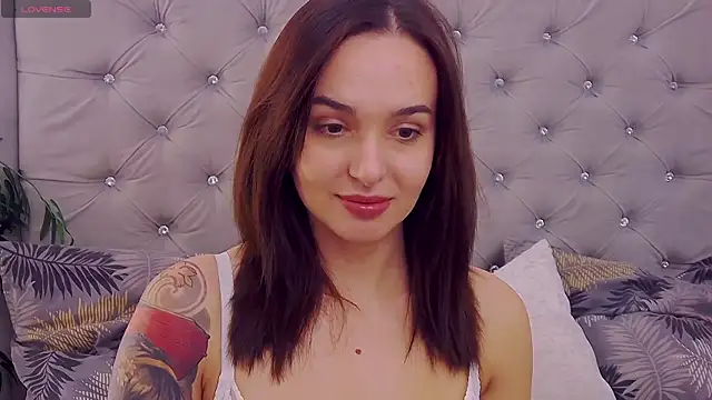 Snapshot of MeIisaLove chatting on 11-21-25, 02:38 MeIisaLove online show from 11-21-25, 02:38