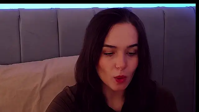 Snapshot of MeIisaLove chatting on 11-22-25, 02:27 MeIisaLove online show from 11-22-25, 02:27