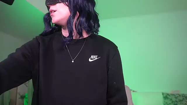 Snapshot of greydesire chatting on 03-27-26, 11:37 greydesire online show from 03-27-26, 11:37