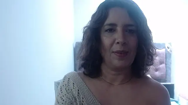 Victoria meester online show from 05-18-26, 02:56