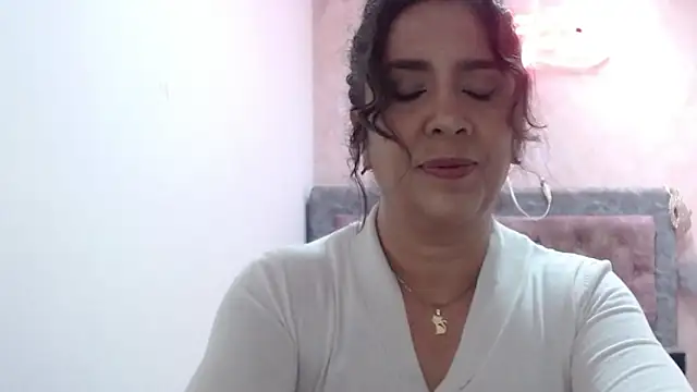 Snapshot of Victoria_meester chatting on 06-17-26, 01:56 Victoria meester online show from 06-17-26, 01:56