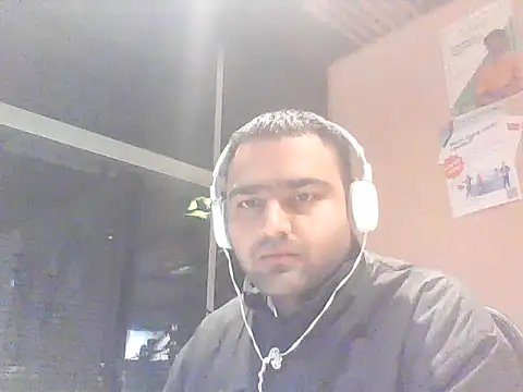 Snapshot of JohnBond009 chatting on 01-17-25, 05:19 JohnBond009 online show from 01-17-25, 05:19