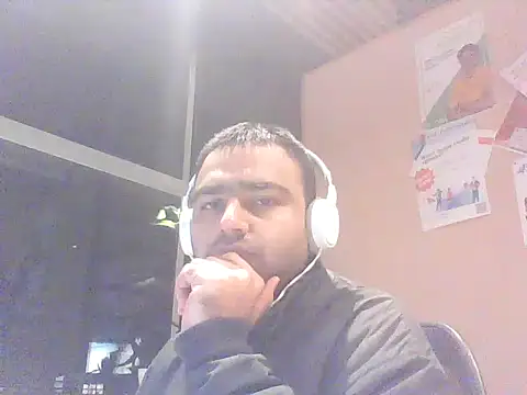 Snapshot of JohnBond009 chatting on 01-24-25, 06:25 JohnBond009 online show from 01-24-25, 06:25