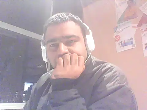 Snapshot of JohnBond009 chatting on 01-28-25, 05:56 JohnBond009 online show from 01-28-25, 05:56