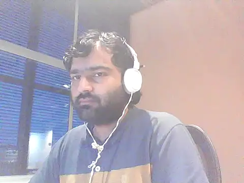 Snapshot of JohnBond009 chatting on 09-08-25, 06:40 JohnBond009 online show from 09-08-25, 06:40