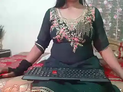 Snapshot of nikitahot3 chatting on 02-16-25, 03:16 nikitahot3 online show from 02-16-25, 03:16