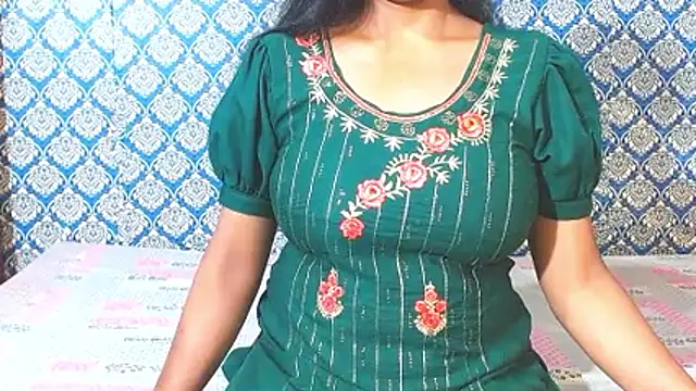 nikitahot3 online show from 04-09-26, 12:54