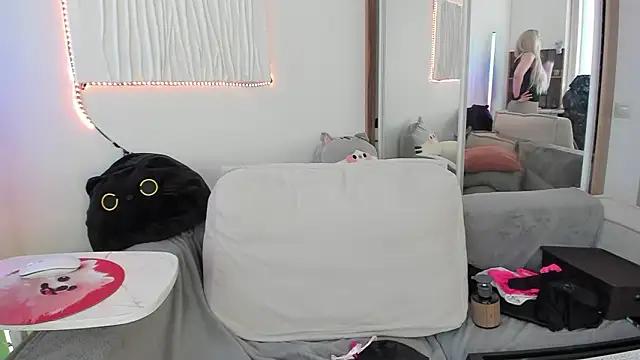 CarolMay online show from 03-27-26, 07:14