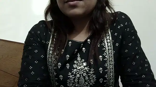 Snapshot of shekira99 chatting on 03-08-25, 03:45 shekira99 online show from 03-08-25, 03:45