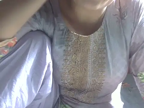 Snapshot of shekira99 chatting on 04-24-26, 04:48 shekira99 online show from 04-24-26, 04:48
