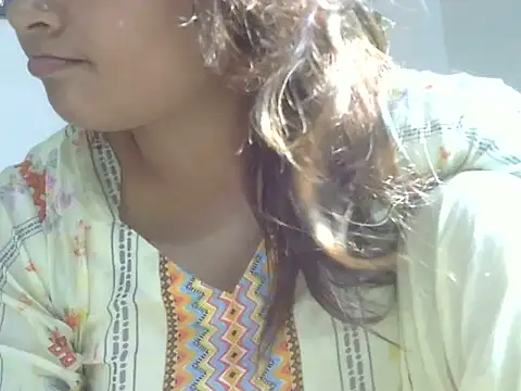 Snapshot of shekira99 chatting on 04-26-26, 03:04 shekira99 online show from 04-26-26, 03:04