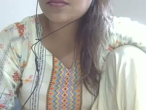 Snapshot of shekira99 chatting on 05-03-26, 03:45 shekira99 online show from 05-03-26, 03:45