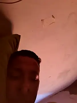 Snapshot of jhonjhon2131 chatting on 11-20-25, 07:02 jhonjhon2131 online show from 11-20-25, 07:02