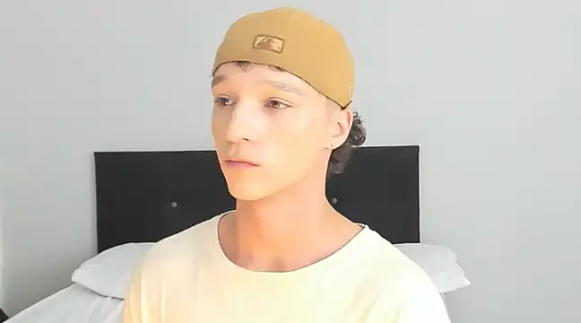 angelcortes online show from 03-01-25, 06:32