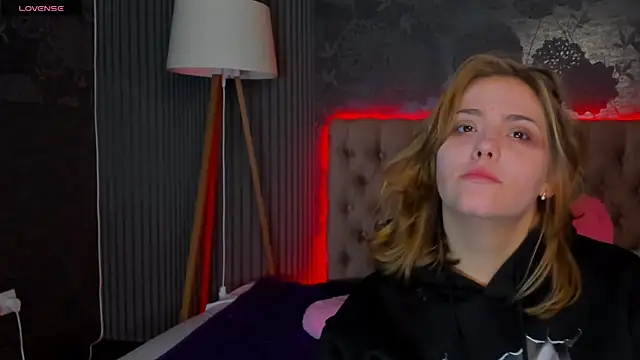 DellaRowe online show from 11-19-25, 06:24