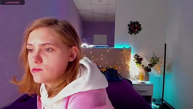 DellaRowe online show from 12-22-25, 01:52