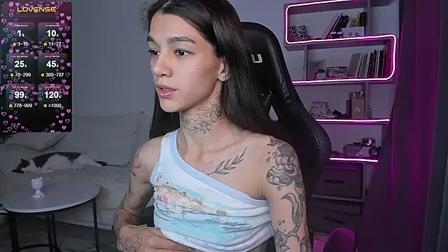 Snapshot of vinkitinkii chatting on 12-22-24, 10:06 vinkitinkii online show from 12-22-24, 10:06