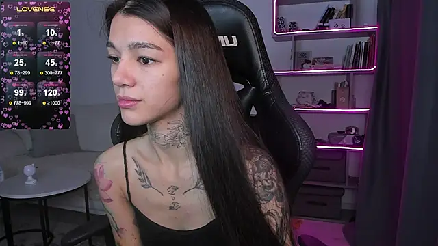 Snapshot of vinkitinkii chatting on 12-25-24, 07:24 vinkitinkii online show from 12-25-24, 07:24