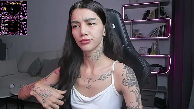 Snapshot of vinkitinkii chatting on 01-12-25, 07:00 vinkitinkii online show from 01-12-25, 07:00