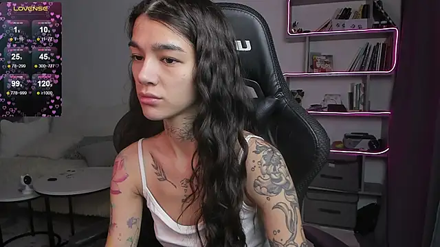 Snapshot of vinkitinkii chatting on 01-24-25, 06:57 vinkitinkii online show from 01-24-25, 06:57