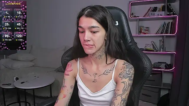 Snapshot of vinkitinkii chatting on 01-27-25, 07:24 vinkitinkii online show from 01-27-25, 07:24