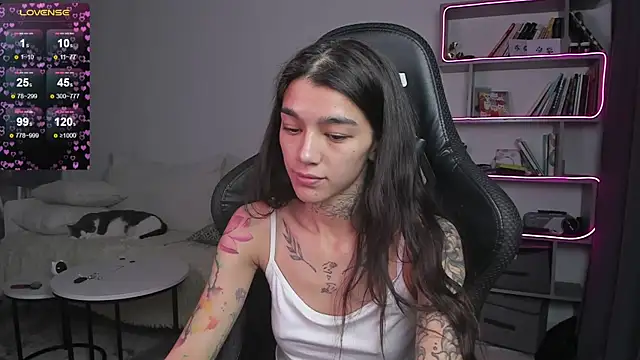 Snapshot of vinkitinkii chatting on 01-27-25, 10:27 vinkitinkii online show from 01-27-25, 10:27