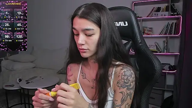 Snapshot of vinkitinkii chatting on 01-28-25, 07:11 vinkitinkii online show from 01-28-25, 07:11