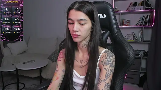 Snapshot of vinkitinkii chatting on 02-05-25, 06:46 vinkitinkii online show from 02-05-25, 06:46