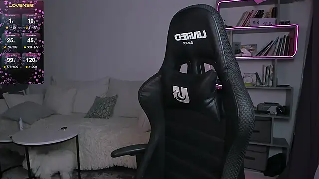 Snapshot of vinkitinkii chatting on 02-15-25, 06:44 vinkitinkii online show from 02-15-25, 06:44